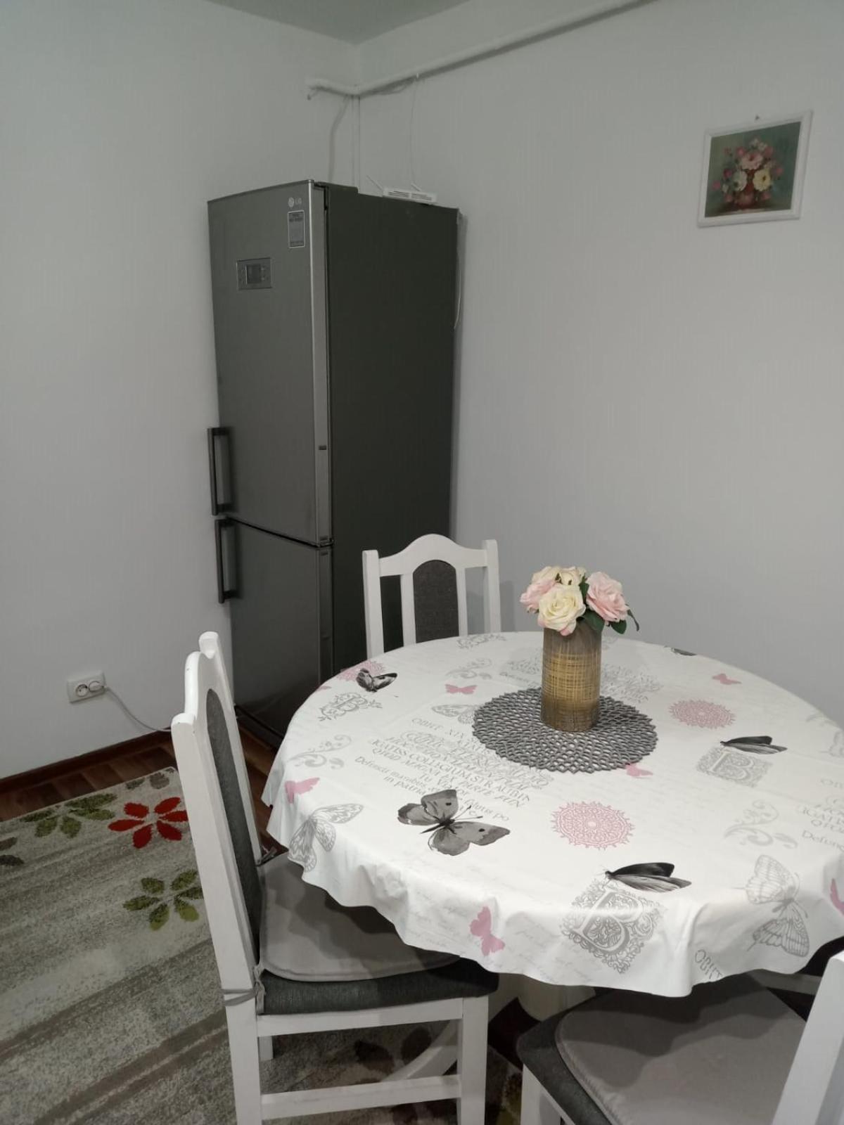 Penti Apartament Suceava Exterior photo